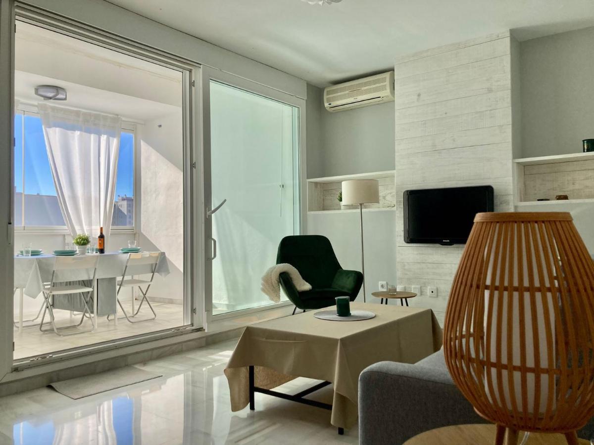 Atico Valdelagrana Playa - Aire Acondicionado Y Piscina Apartment El Puerto de Santa Maria Ngoại thất bức ảnh