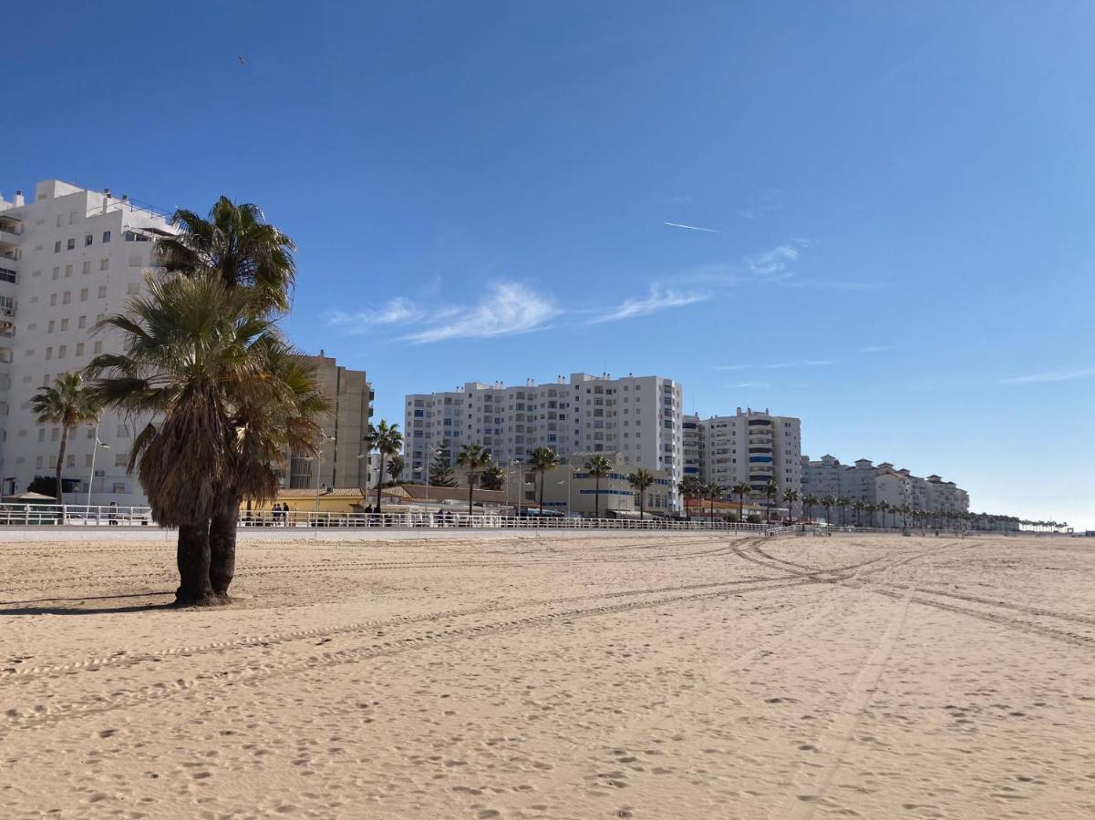 Atico Valdelagrana Playa - Aire Acondicionado Y Piscina Apartment El Puerto de Santa Maria Ngoại thất bức ảnh