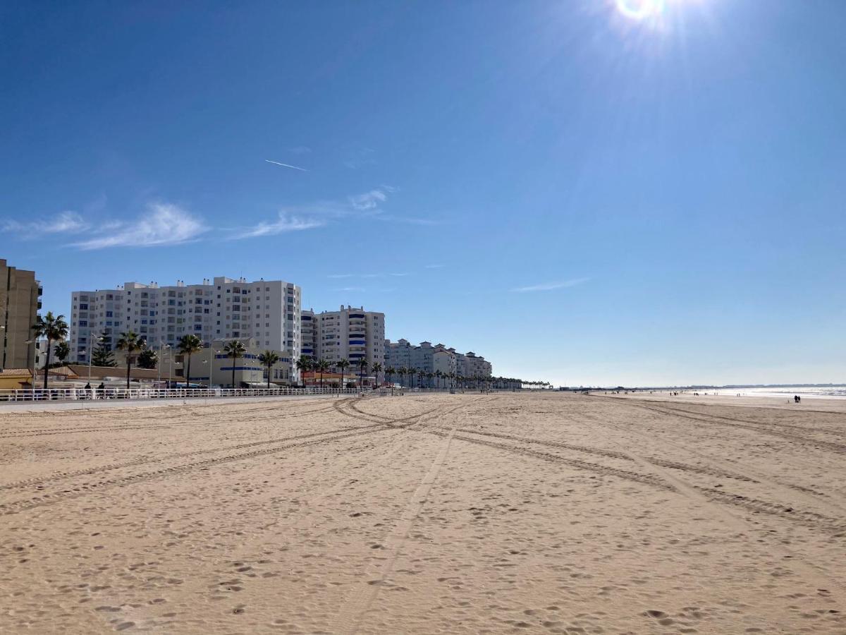 Atico Valdelagrana Playa - Aire Acondicionado Y Piscina Apartment El Puerto de Santa Maria Ngoại thất bức ảnh