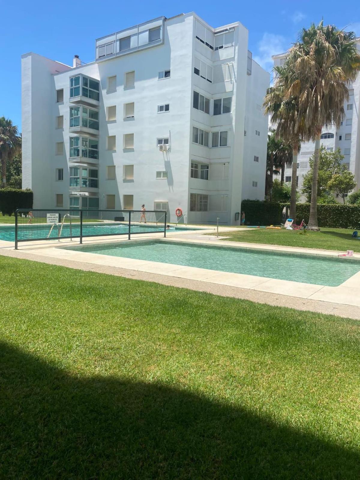 Atico Valdelagrana Playa - Aire Acondicionado Y Piscina Apartment El Puerto de Santa Maria Ngoại thất bức ảnh